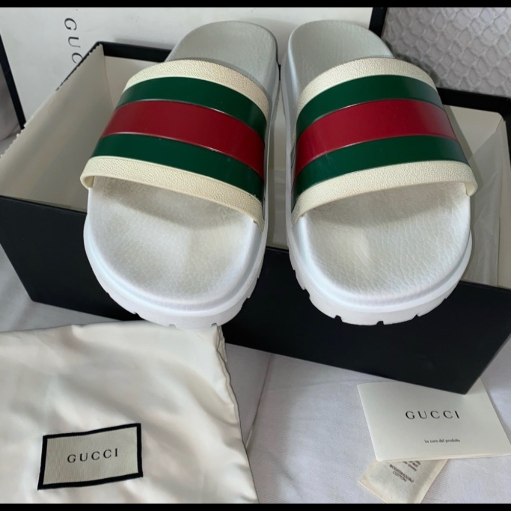 Gucci Web Slide Sandal in White Rubber✨